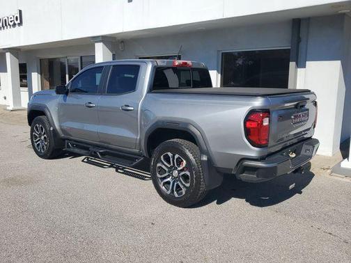 2024 GMC Canyon AT4