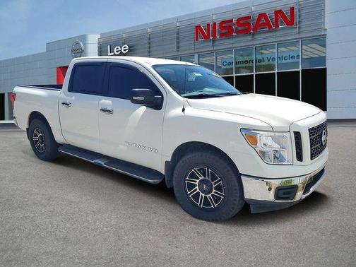 Glacier White 2019 Nissan Titan SV