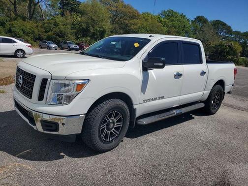 Glacier White 2019 Nissan Titan SV