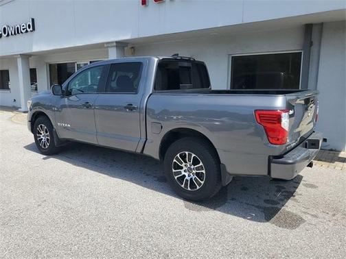 2024 Nissan Titan SV