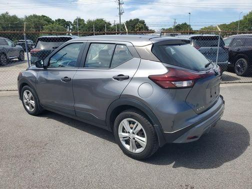 Gun Metallic 2023 Nissan Kicks S