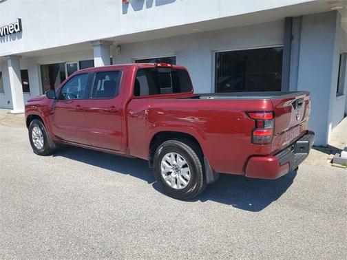2024 Nissan Frontier SV