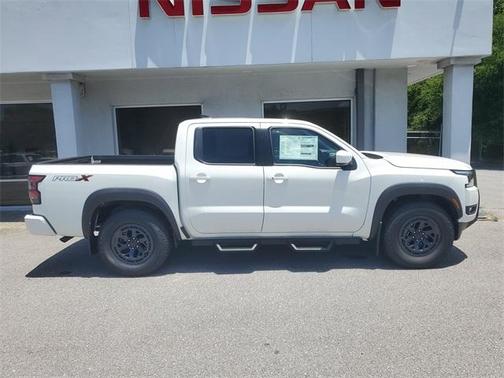 2025 Nissan Frontier PRO-X