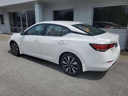 Aspen White 2025 Nissan Sentra SV