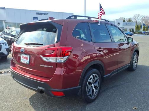 Crimson Red Pearl 2023 Subaru Forester Premium