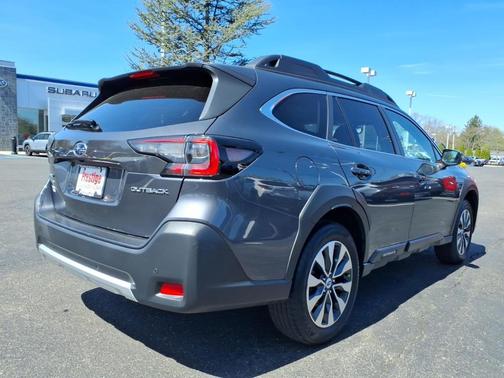 Magnetite Gray Metallic 2023 Subaru Outback Limited