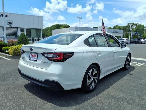 Crystal White Pearl 2024 Subaru Legacy Premium