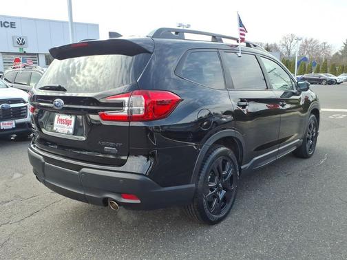 Crystal Black Silica 2023 Subaru Ascent Onyx Edition