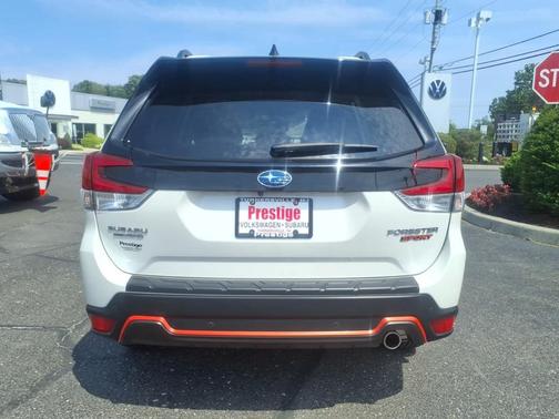 Crystal White Pearl 2024 Subaru Forester Sport