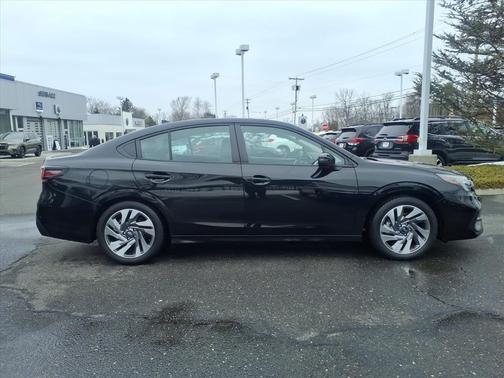Crystal Black Silica 2024 Subaru Legacy Limited