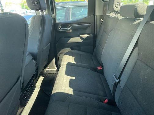 Onyx Black 2023 GMC Sierra 1500 SLE