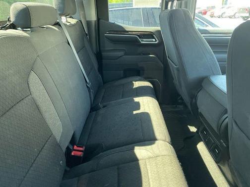 Onyx Black 2023 GMC Sierra 1500 SLE