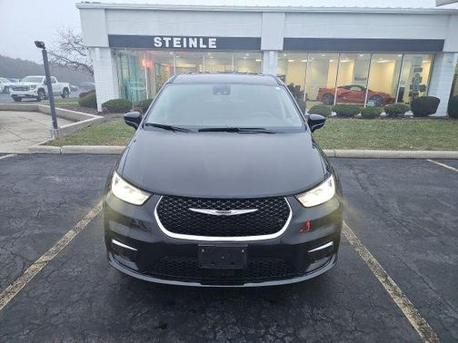 2024 Chrysler Pacifica Touring-L