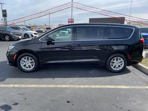 2024 Chrysler Pacifica Touring-L