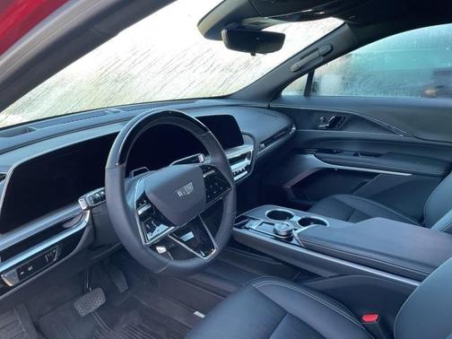 2024 Cadillac LYRIQ Luxury