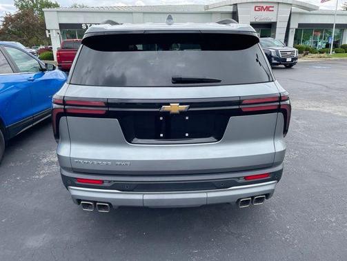 Sterling Gray Metallic 2025 Chevrolet Traverse LT