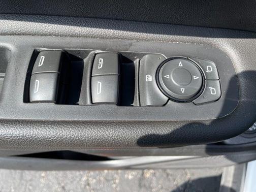 Summit White 2022 GMC Terrain SLT