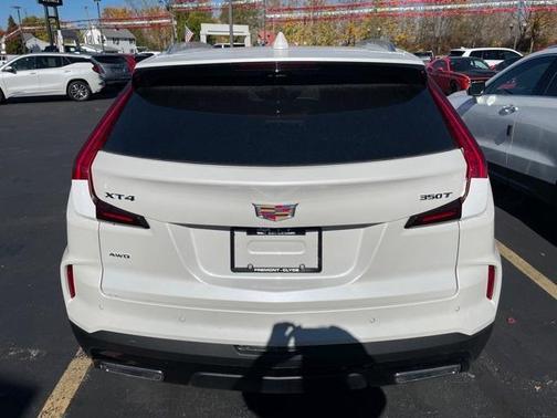 2025 Cadillac XT4 Premium Luxury