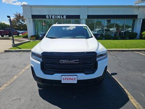 Summit White 2023 GMC Acadia SLE
