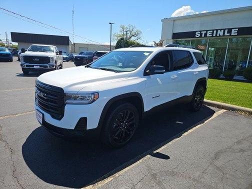 Summit White 2023 GMC Acadia SLE