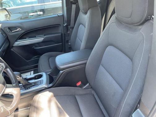 Summit White 2022 Chevrolet Colorado LT