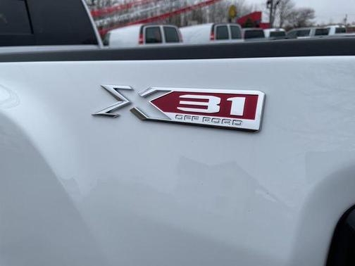 2026 GMC Sierra 2500 SLT