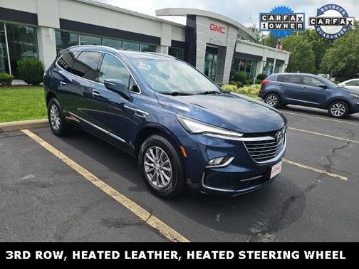 2022 Buick Enclave Essence
