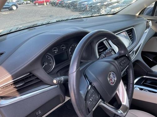 2022 Buick Enclave Essence