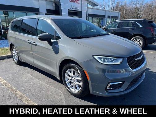 2023 Chrysler Pacifica Touring-L