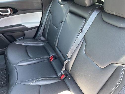 Silver Zynith 2025 Jeep Compass Limited