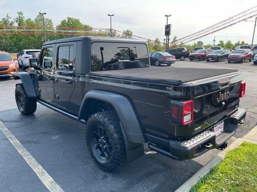 Black Clearcoat 2023 Jeep Gladiator Rubicon