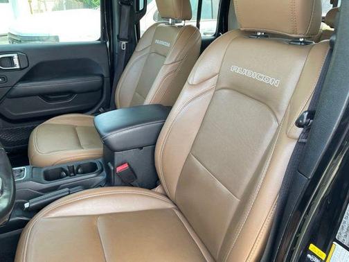 Black Clearcoat 2023 Jeep Gladiator Rubicon