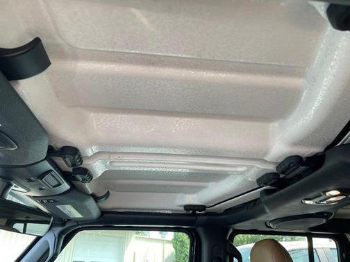 Black Clearcoat 2023 Jeep Gladiator Rubicon