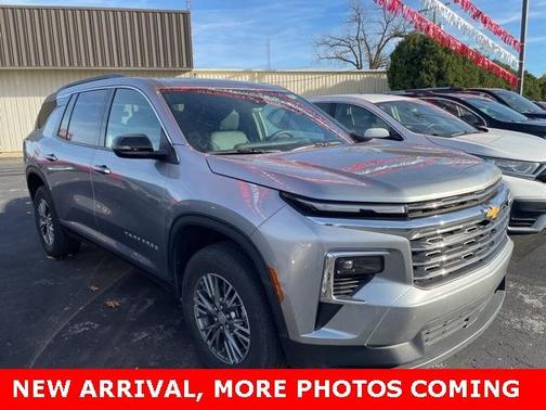 2025 Chevrolet Traverse LT