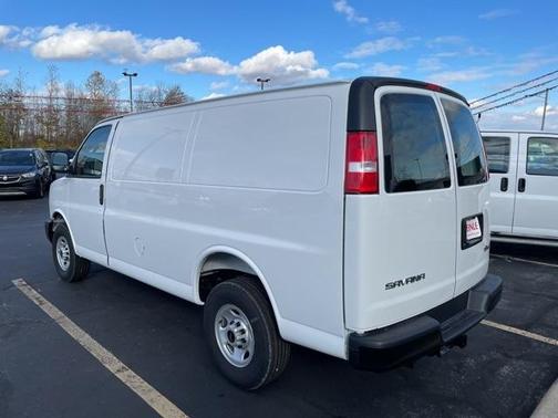 2025 GMC Savana 2500 Work Van