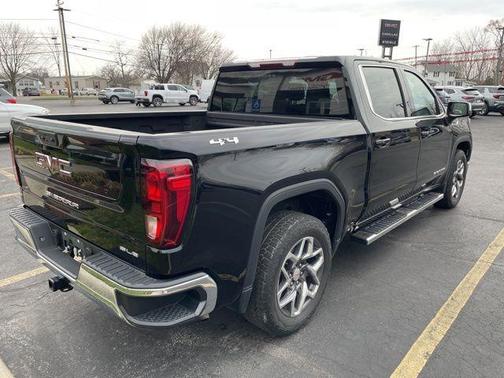 2023 GMC Sierra 1500 SLE
