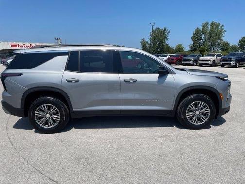 Sterling Gray Metallic 2026 Chevrolet Traverse LT