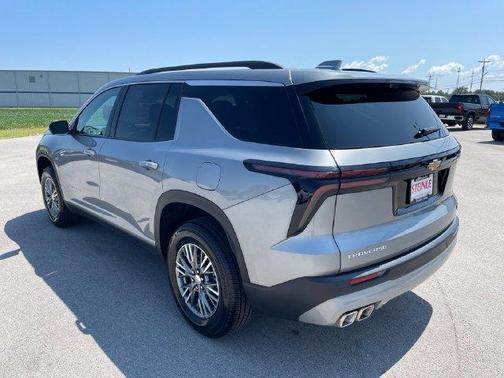 Sterling Gray Metallic 2026 Chevrolet Traverse LT