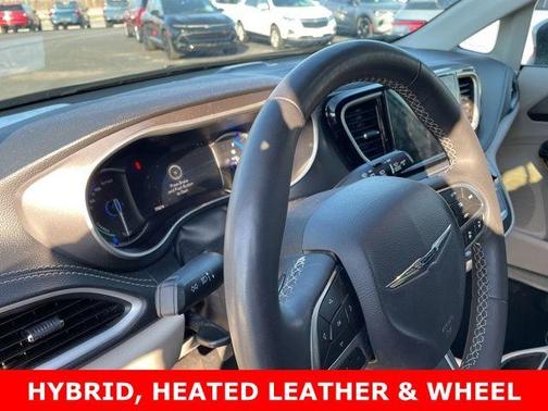 2023 Chrysler Pacifica Hybrid Touring L