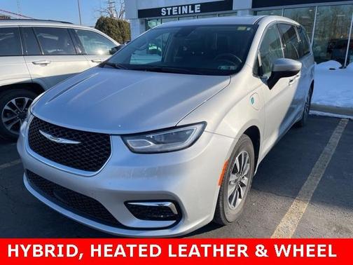 2023 Chrysler Pacifica Hybrid Touring L