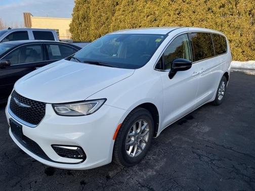 2024 Chrysler Pacifica Touring-L