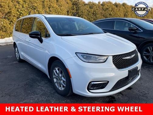 2024 Chrysler Pacifica Touring-L