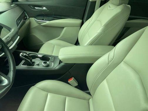Stellar Black Metallic 2020 Cadillac XT4 Luxury
