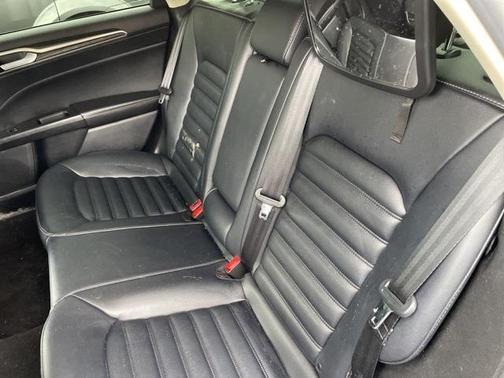 2019 Ford Fusion SEL