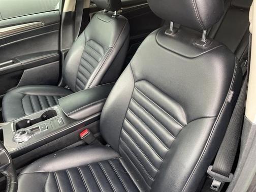2019 Ford Fusion SEL