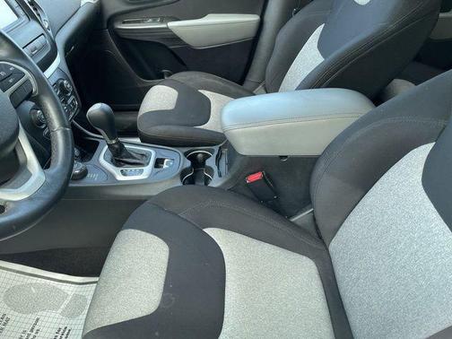 True Blue Pearlcoat 2014 Jeep Cherokee Latitude