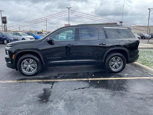 2025 Chevrolet Traverse LT