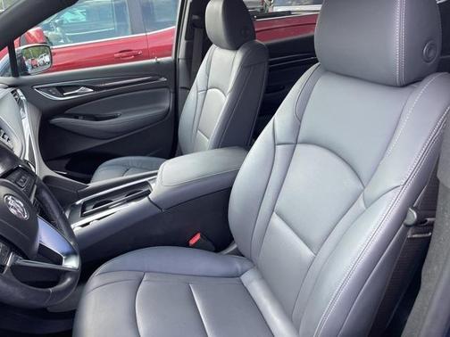 2022 Buick Enclave Essence