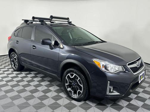 Crystal Black Silica 2017 Subaru Crosstrek 2.0i Premium