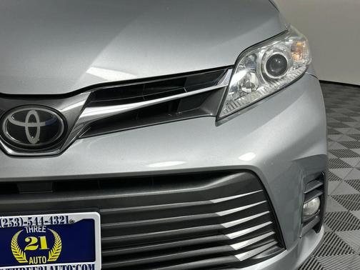 2019 Toyota Sienna XLE